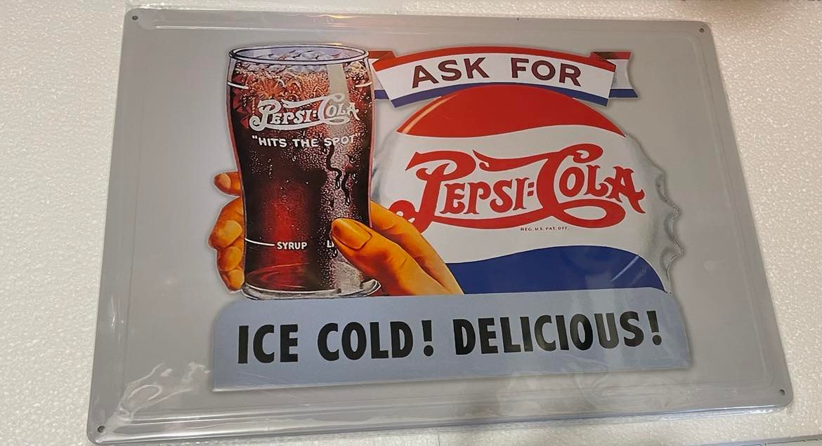 ペプシマン　看板 PEPSI Vintage Can Badge PinBack Button PEPSIMAN Japan